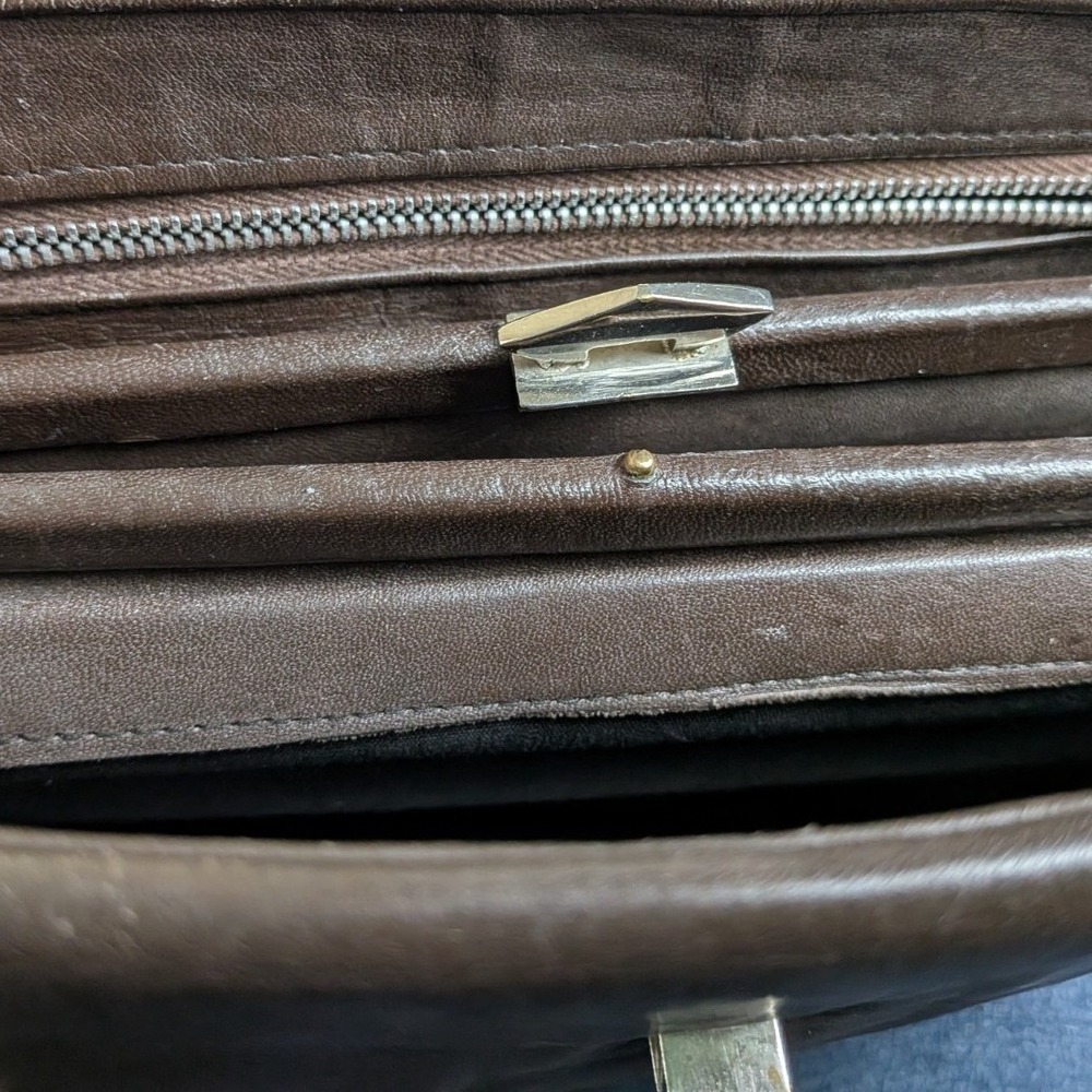 Vintage Structured‎ Satchel Bag Top Handle Purse with Fold-Out Center Secretary - Picture 9 of 11